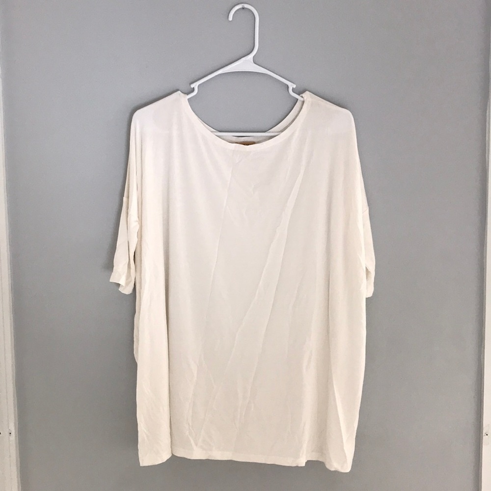 Piko 1988 cream colored shirt